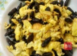 蚕蛹炒韭菜的做法图解4