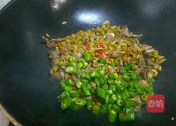 酸豆角炒鸡杂的做法图解11