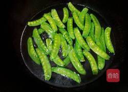 蚝汁口蘑荷兰豆的做法图解4