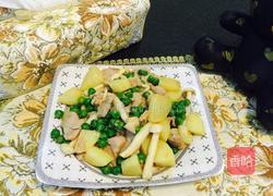 土豆青豆海鲜菇炒里脊肉的做法图解9