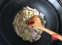 土豆青豆海鲜菇炒里脊肉的做法图解6