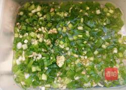 炸猪肉丸子的做法图解2