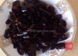 芹菜炒木耳的做法图解2