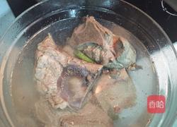 山药枸杞骨头汤的做法图解6