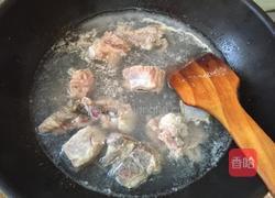 玉米胡萝卜山药排骨汤的做法图解4