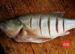 麻辣烤鱼(烤箱版)的做法图解1