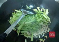 西芹木耳白玉菇的做法图解8