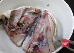 玉米鱼头豆腐汤的做法图解1