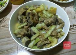 排骨土豆炖豆角的做法图解9