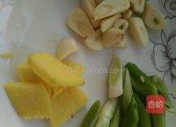 排骨土豆炖豆角的做法图解4