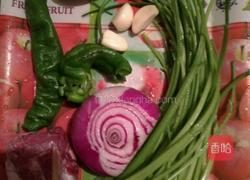 羊肉炒芹菜的做法图解1