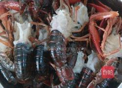 香辣啤酒小龙虾的做法图解1