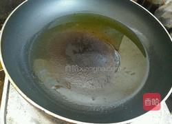 煎槐花饼的做法图解7