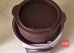 红豆薏米百合汤的做法图解3