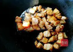 Illustration of how to make pork belly stewed with potatoes 7
