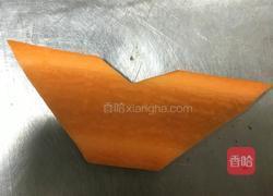胡萝卜蝴蝶的做法图解3