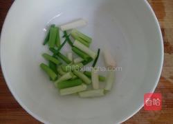 鸡蛋炒西葫芦的做法图解3