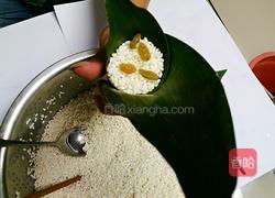 葡萄干桂圆粽子的做法图解7