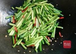 肉丝炒蒜苔的做法图解7