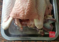 电饭煲沙姜焗鸡的做法图解1