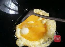 西瓜皮炒鸡蛋的做法图解4
