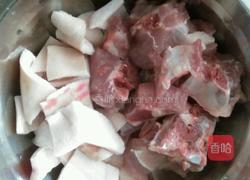 土茯苓山药排骨汤的做法图解2