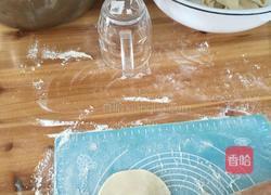 猪肉韭菜鸡蛋水饺的做法图解5