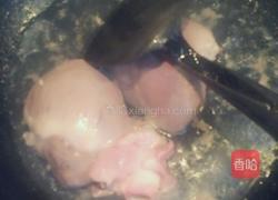 手撕猪心拌香葱的做法图解2