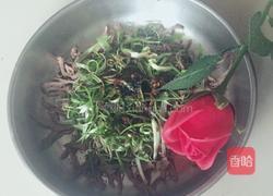 手撕猪心拌香葱的做法图解6