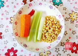 凉拌酸辣黄豆的做法图解1