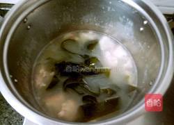 海带黄豆猪蹄汤的做法图解3