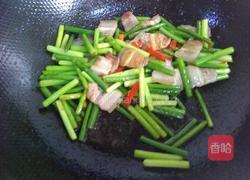 蒜苗炒肉的做法图解8