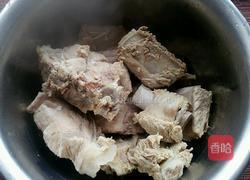 排骨炖萝卜的做法图解3