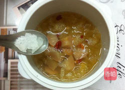 冰糖銀耳雪梨湯的做法圖解6