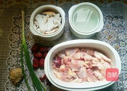 椰子炖鸡的做法图解1