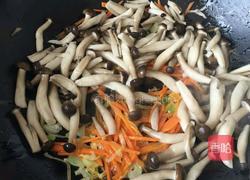 蚝油蟹味菇的做法图解7