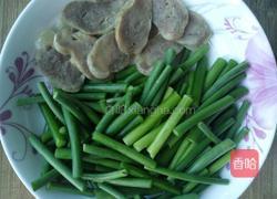 蒜苗炒腊肠的做法图解4