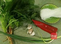 凉拌粉丝菠菜的做法图解1