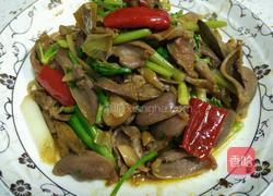 芹菜炒鸡杂的做法图解5