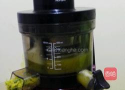 菠萝黄瓜汁的做法图解3