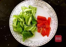 尖椒炒腊肉的做法图解2