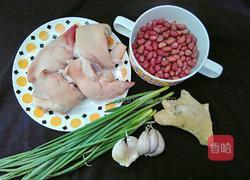 姜葱花生焖猪蹄的做法图解1