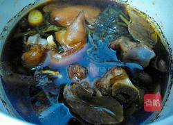 姜葱花生焖猪蹄的做法图解17