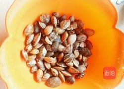 蛤蜊汤的做法图解1