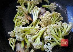 有机花菜炒肉的做法图解7