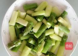 虾仁芦笋的做法图解2