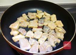 糖醋鱼块的做法图解3