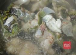 鱼炖豆腐的做法图解2