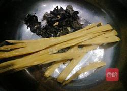 凉拌腐竹的做法图解1