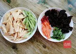 Illustration of how to make cold yuba 4